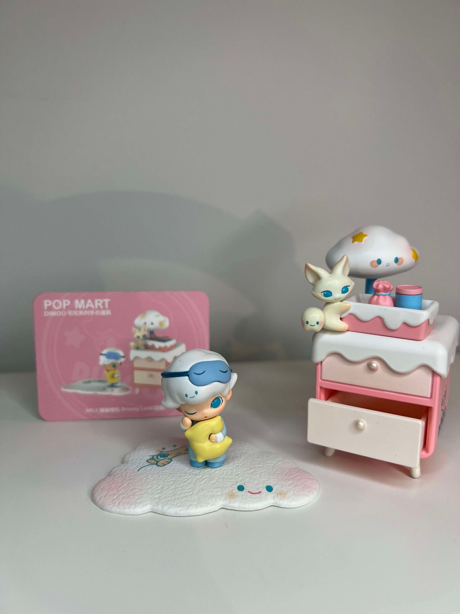 Drowsy Look - Dimoo Homebody series by POP MART - 1