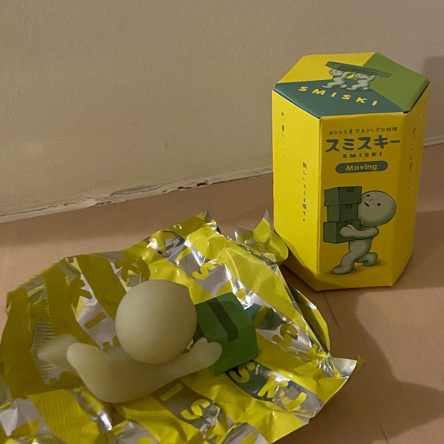 Falling Down - Smiski Moving Series - Dreams