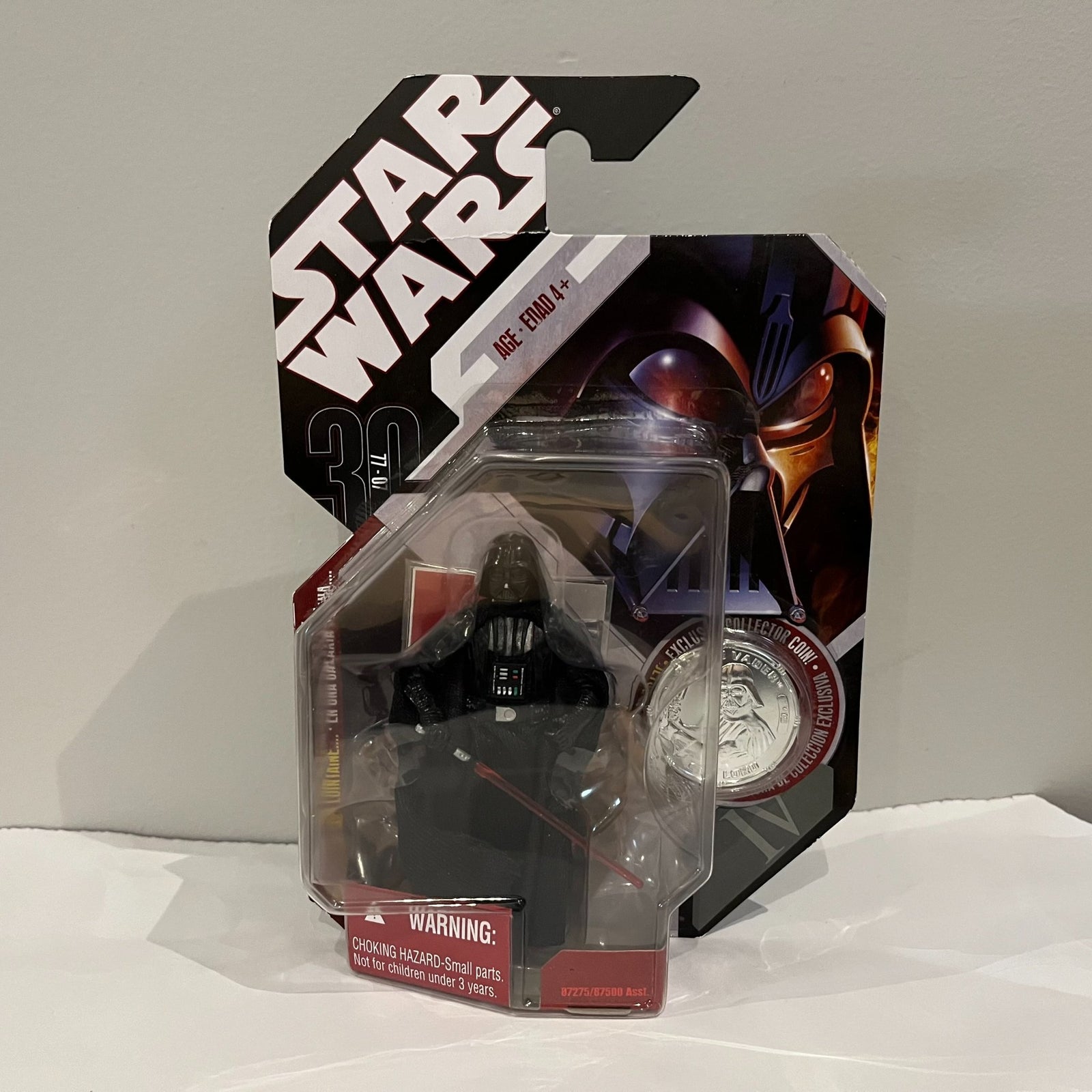 Darth Vader - Star Wars Action Figure Collector Coin - Hasbro 2007 - 1