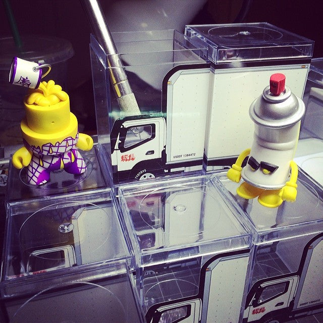 Box Truck Pen Holder by TYOToys - Mindzai  - 3