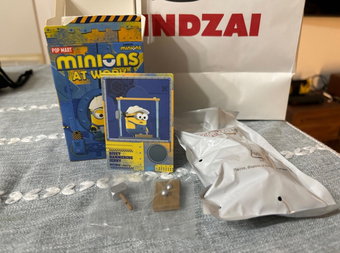 Rivet Hammering Dave-  Minions at work Blind Box Series by POP MART - 1