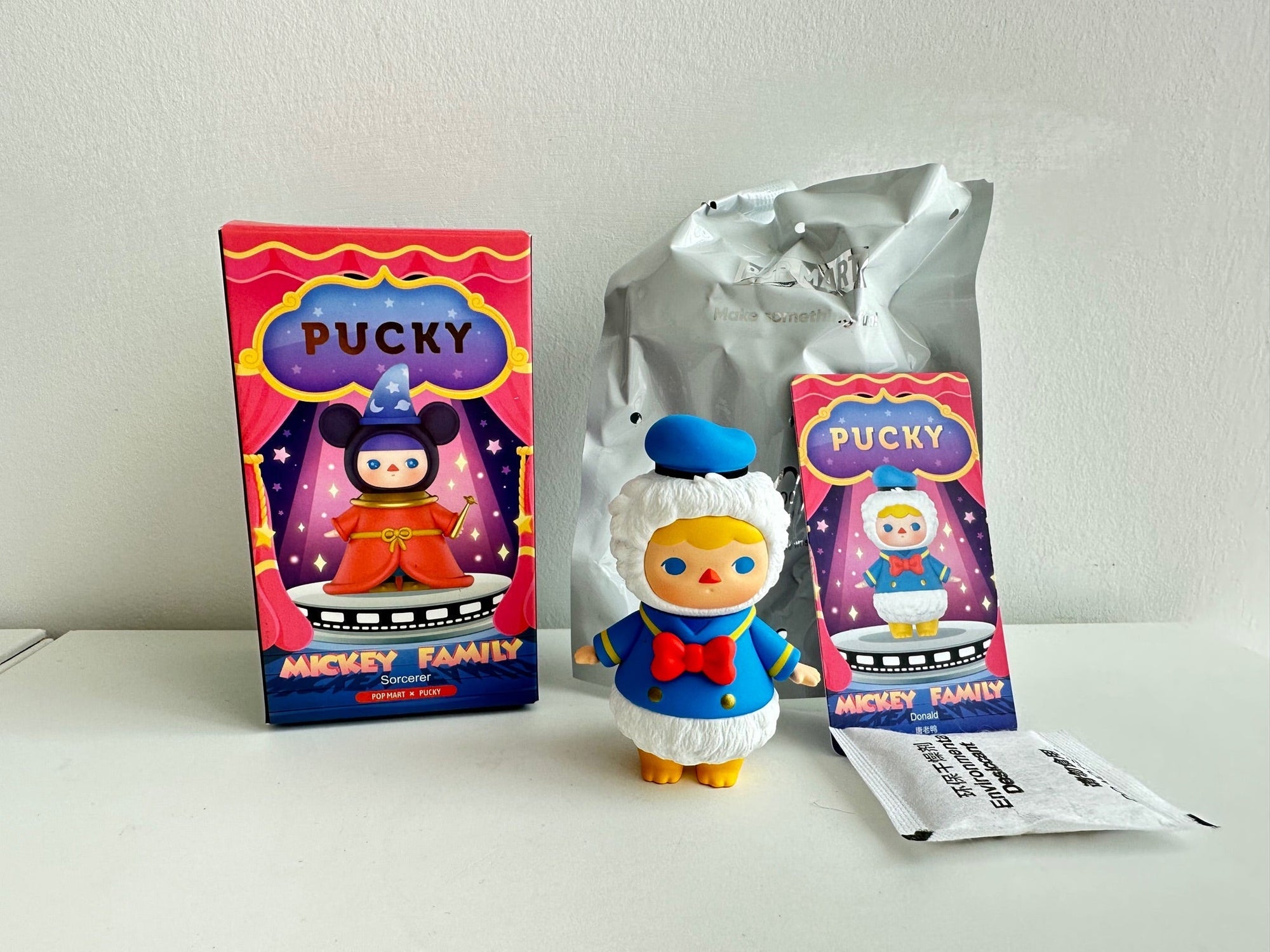 Donald - Pucky Mickey Family Series by POP MART - 1