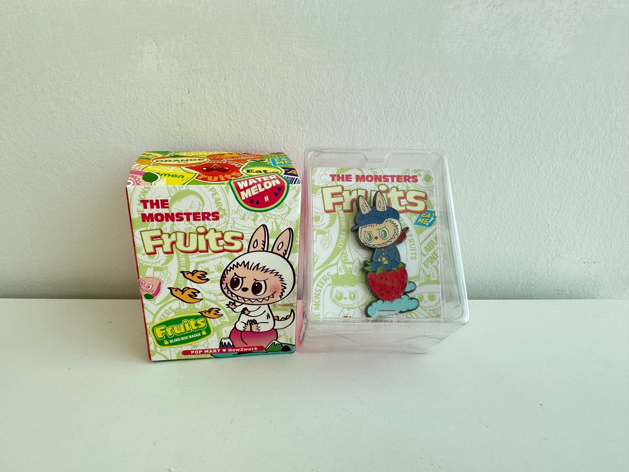 Strawberry - Labubu The Monsters Fruits Badge by POP MART - 1