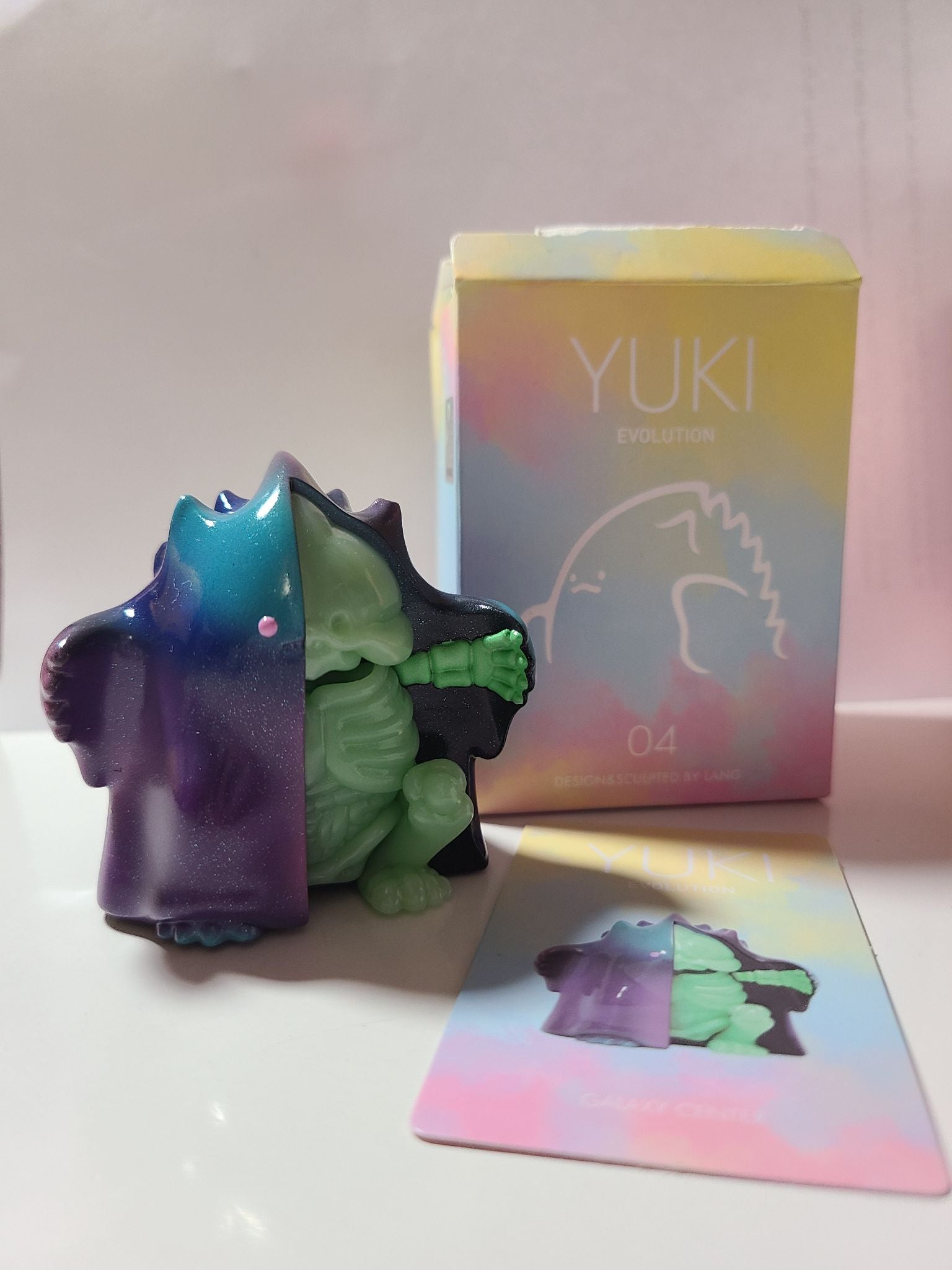 Galaxy Center - Yuki Evolution Series by POPMART  - 2