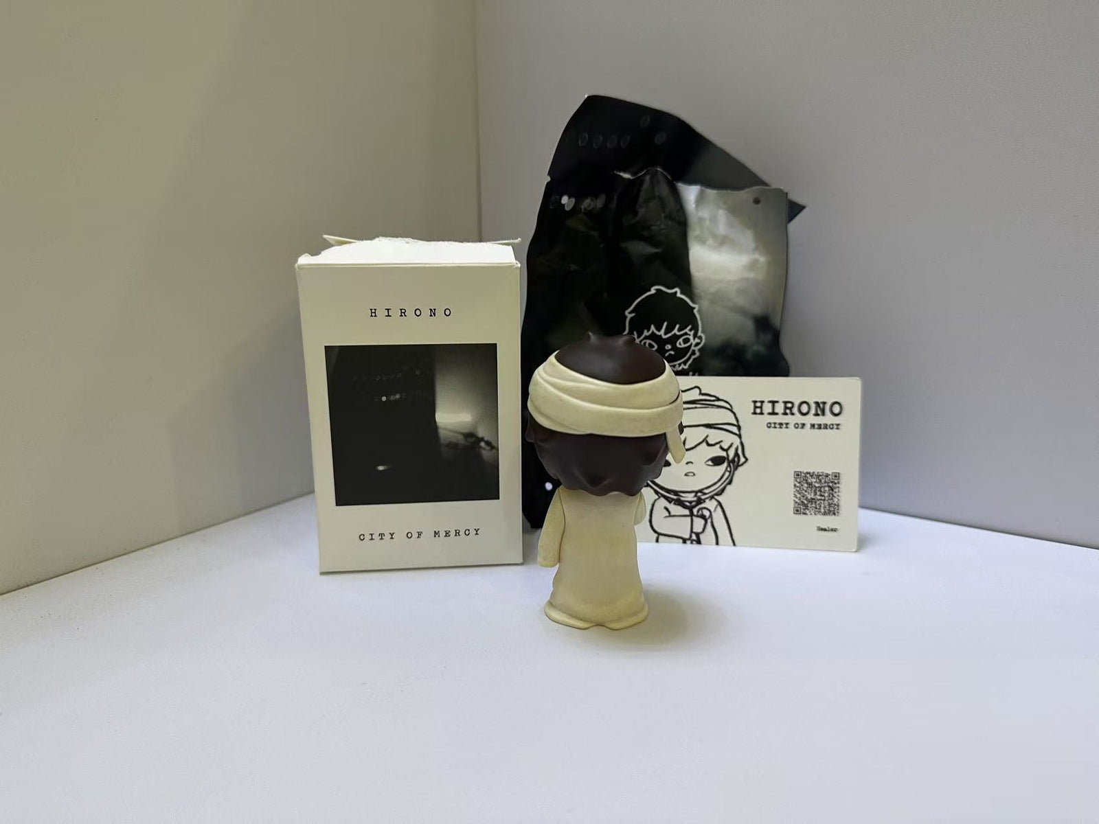 その他 POPMART HIRONO City of Mercy Healer POP MART x HIRONO City of Mercy Healer Mini Figure Art Toy