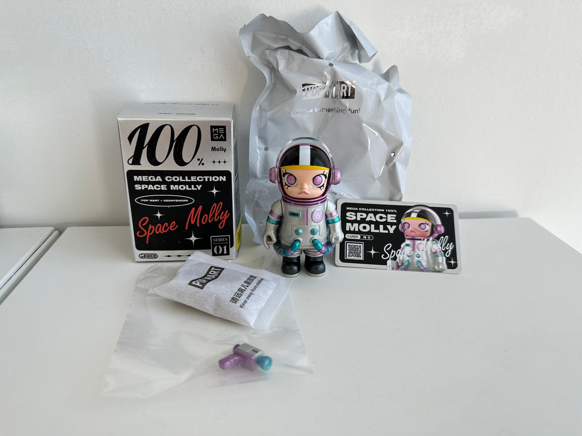 Candy - MEGA Collection 100% Space Molly Series 1 Blind Box by POP MART - 2