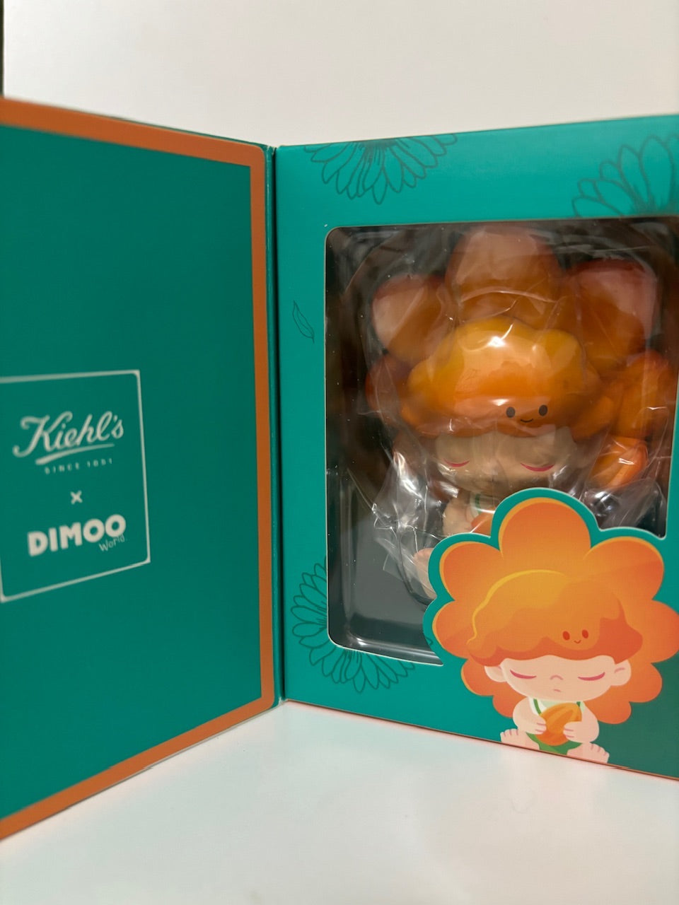 Dimoo x Kiehls - Dimoo Calen Figure - 2