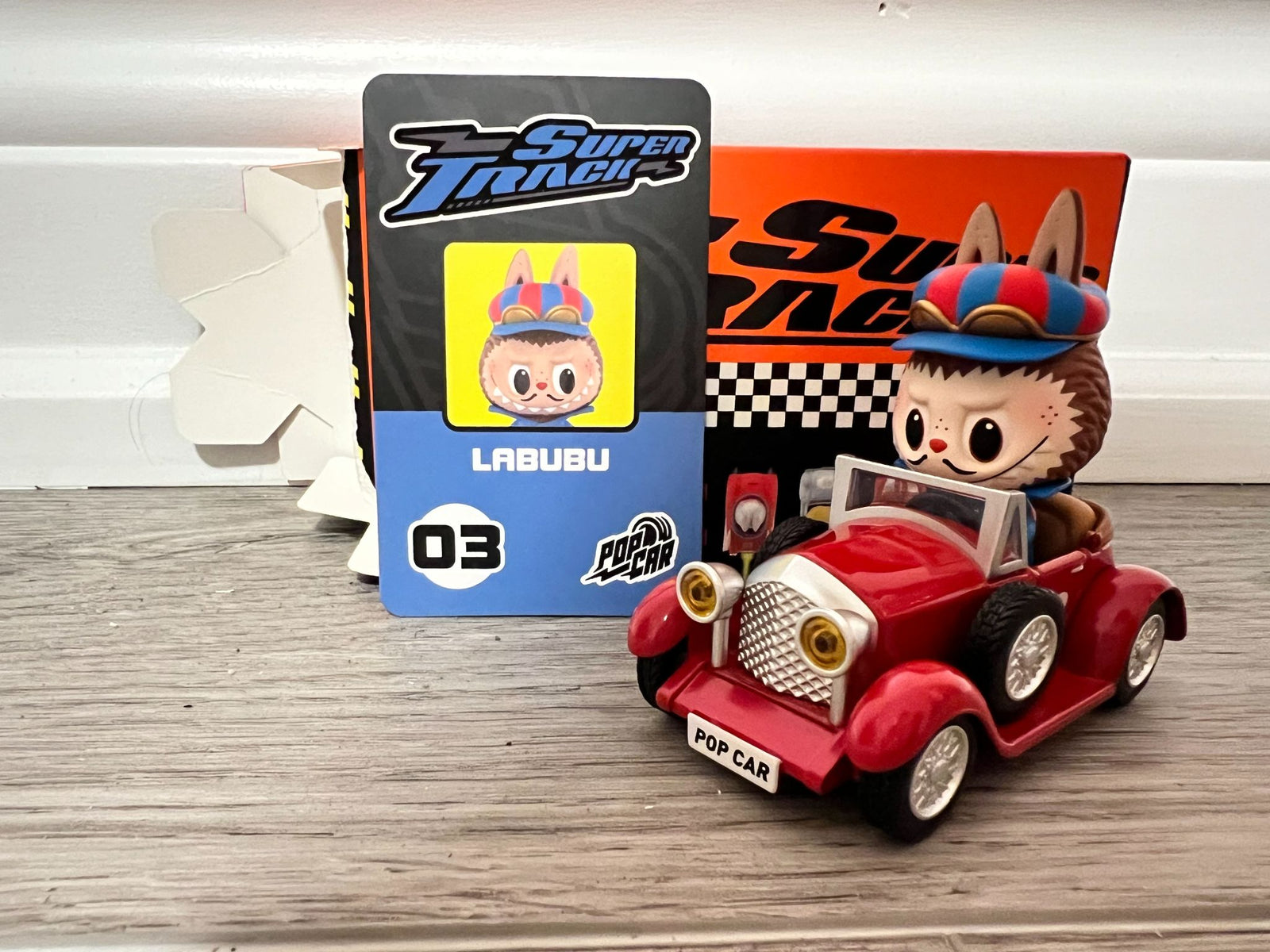 Labubu Classic Car - POPMART Super Track - POPMART - Mindzai