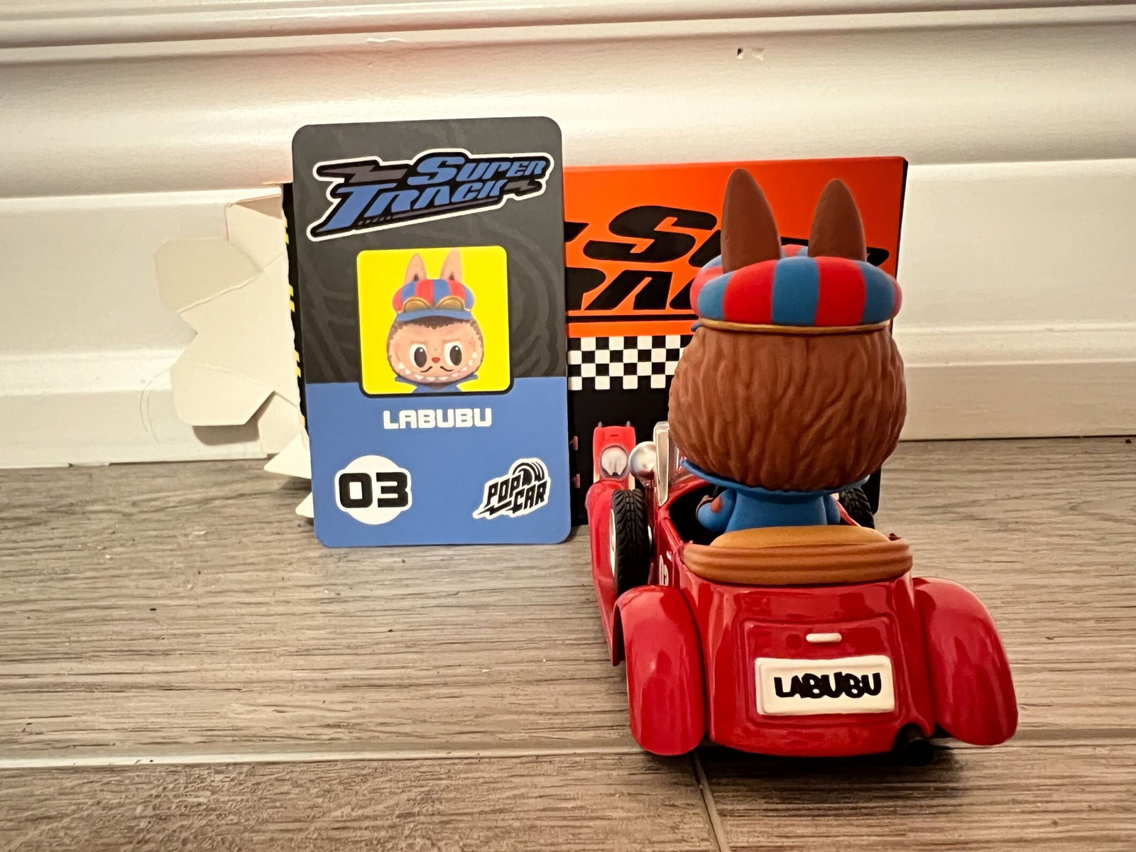Labubu Classic Car - POPMART Super Track - POPMART - Mindzai