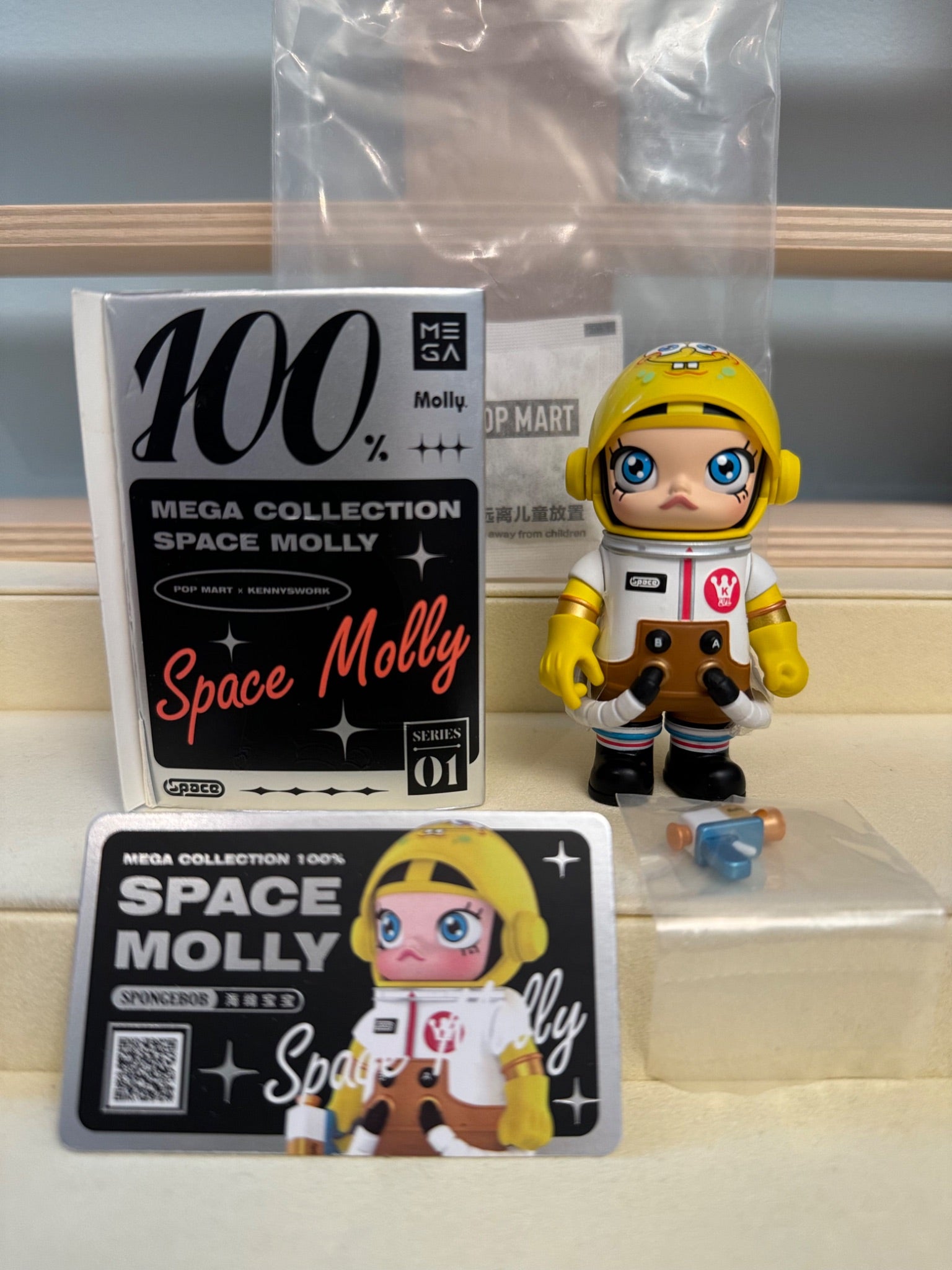 Pop Mart Space Molly 100% Series 01 - SpongeBob - Mindzai