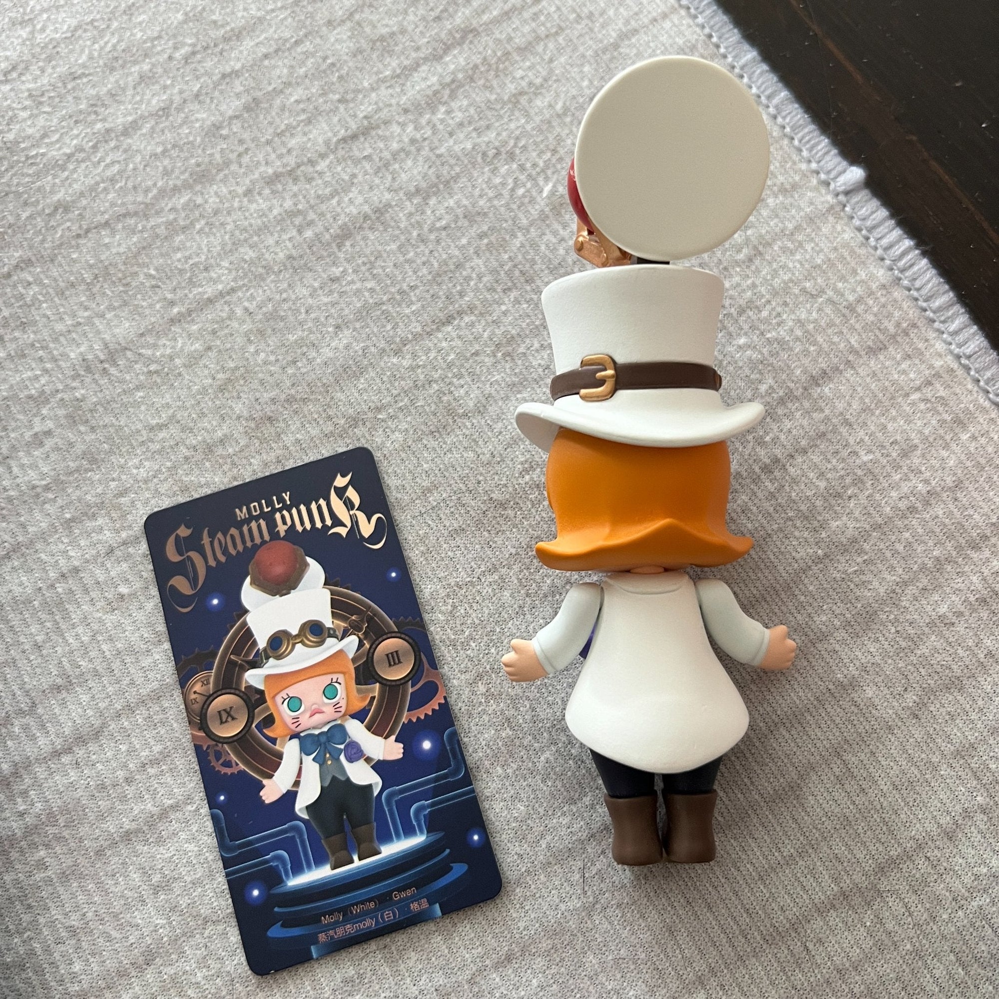 MOLLY WHITE GWEN- MOLLY STEAM PUNK - POPMART - 2