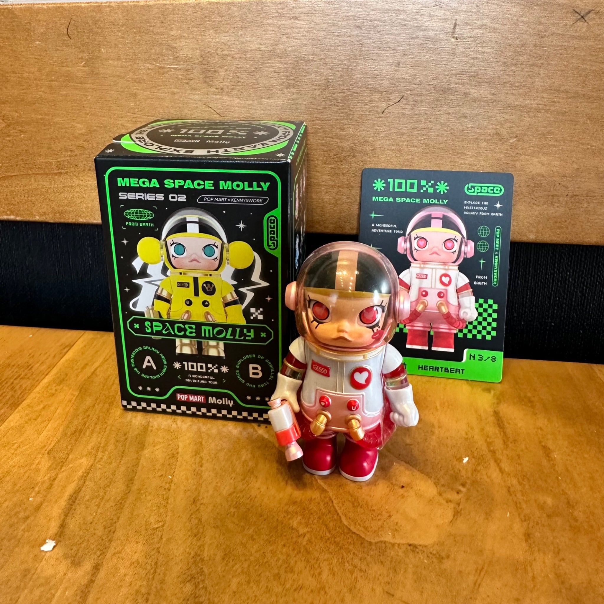 Heartbeat - Mega Space Molly 100% Series Two - Pop Mart Heartbeat - Mega Space Molly 100% Series Two - Pop Mart