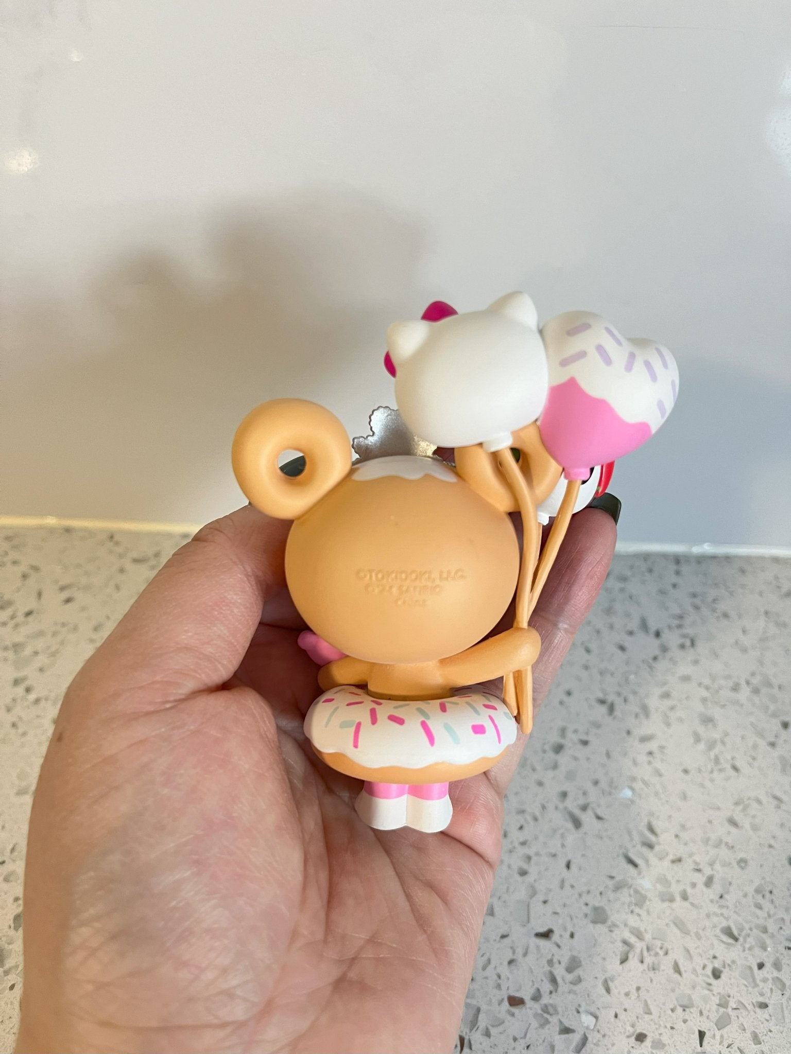 Hello Kitty-Tella (Donut) - Tokidoki x Hello Kitty 50th Birthday - 1
