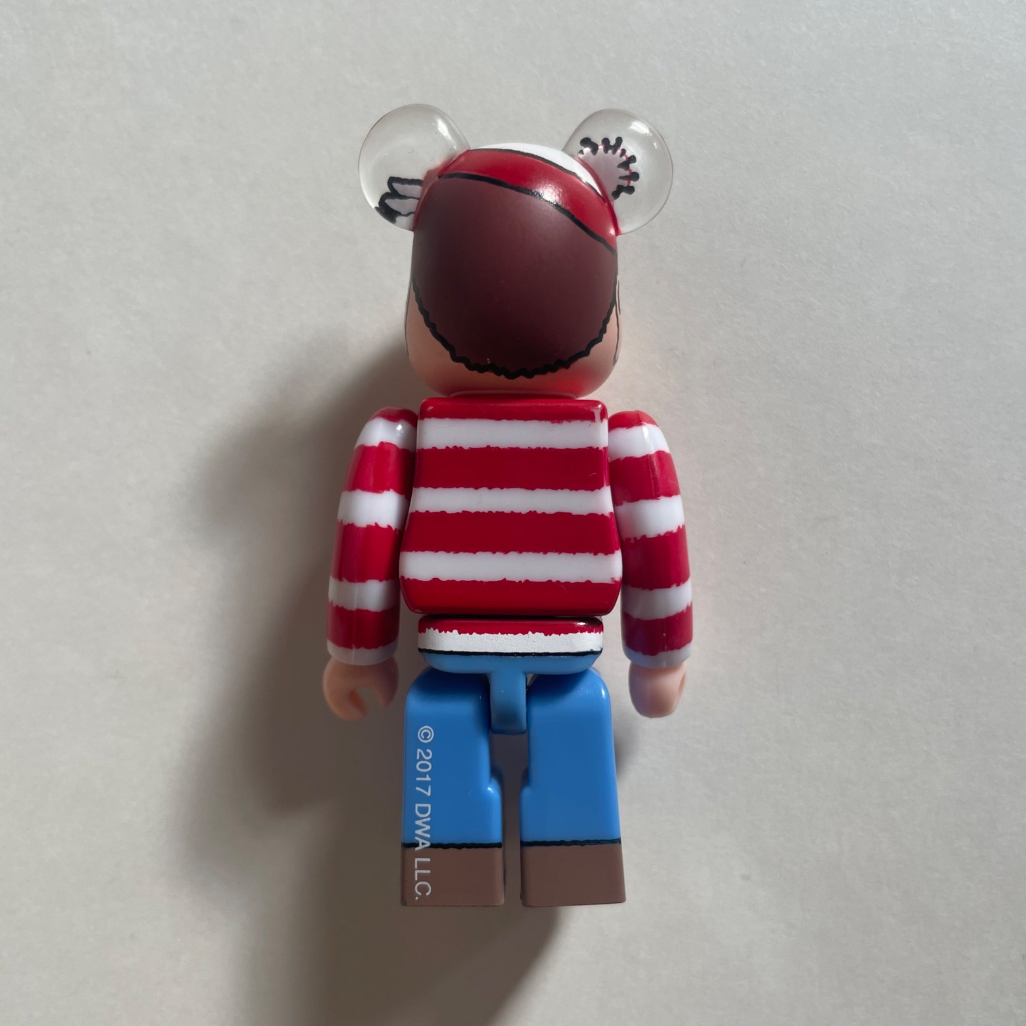 Waldo / Wally 100% Bearbrick Series 35 by Medicom Toy - 1