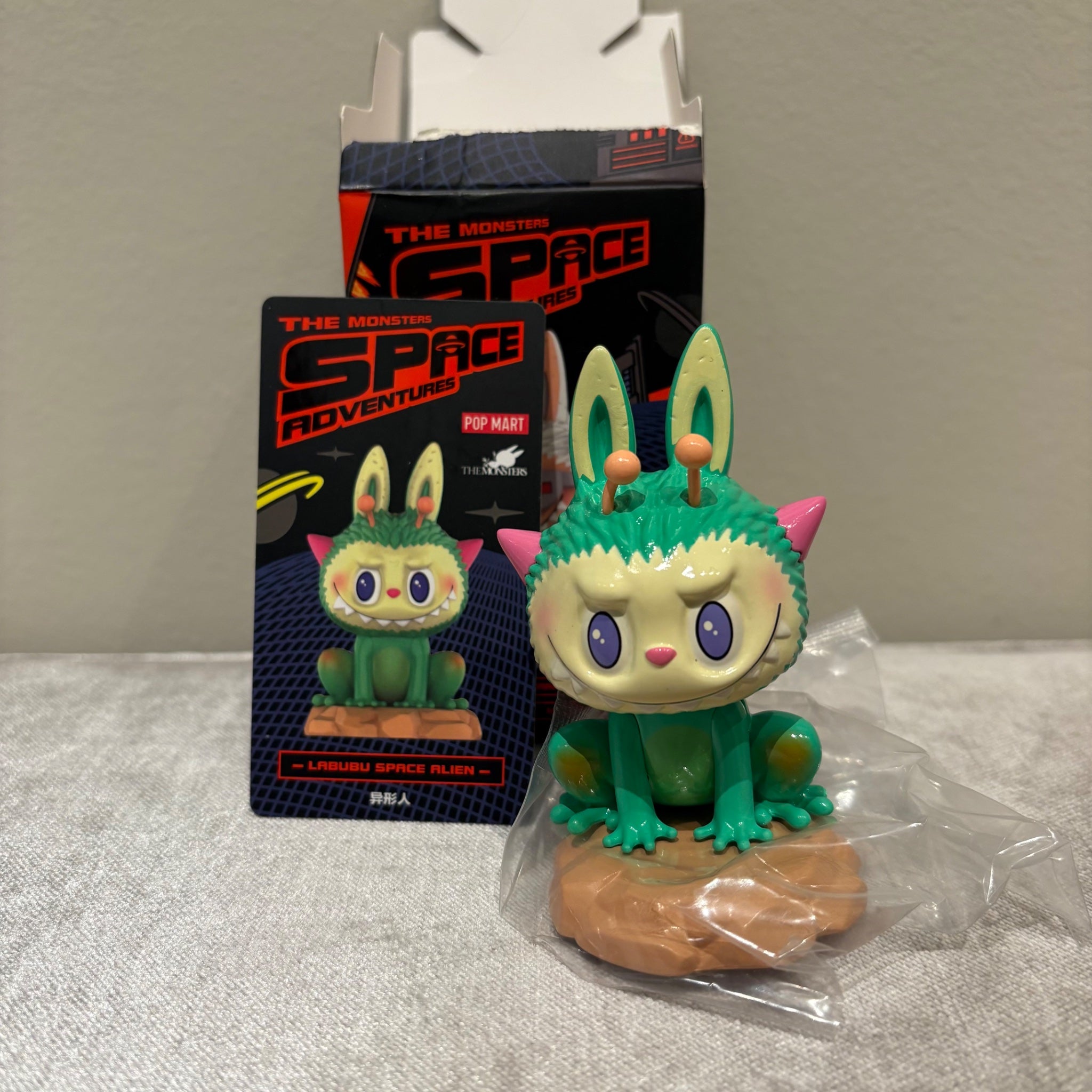 POP MART Labubu ラブブ Space Adventures Labubu Space Alien - The Monsters Space Adventure by POP