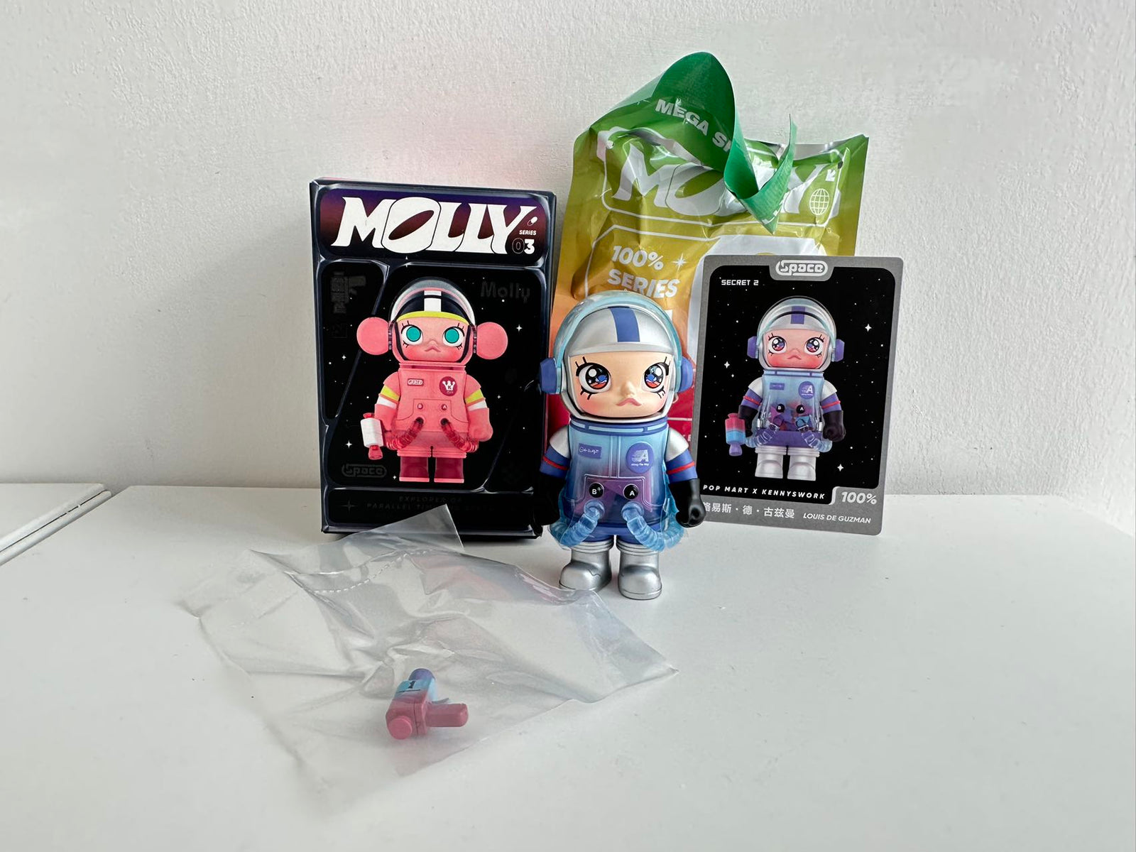 MEGA SPACE MOLLY 100%シリーズ3 LouisDeGuzman LOUIS DE GUZMAN (Secret 2)- MEGA SPACE MOLLY 100% Series 3