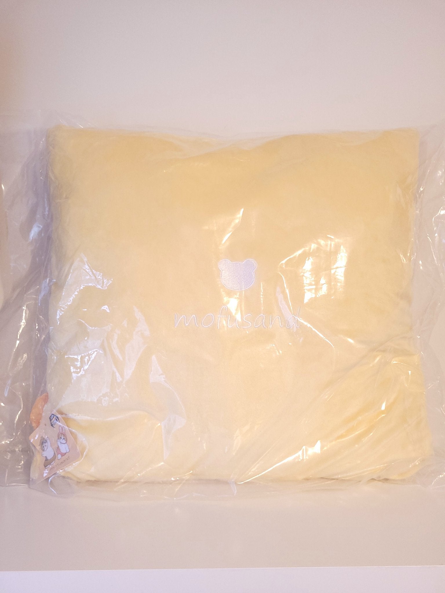 Mofusand - Light yellow soft cushion (Large 40cm x 40cm) - 1