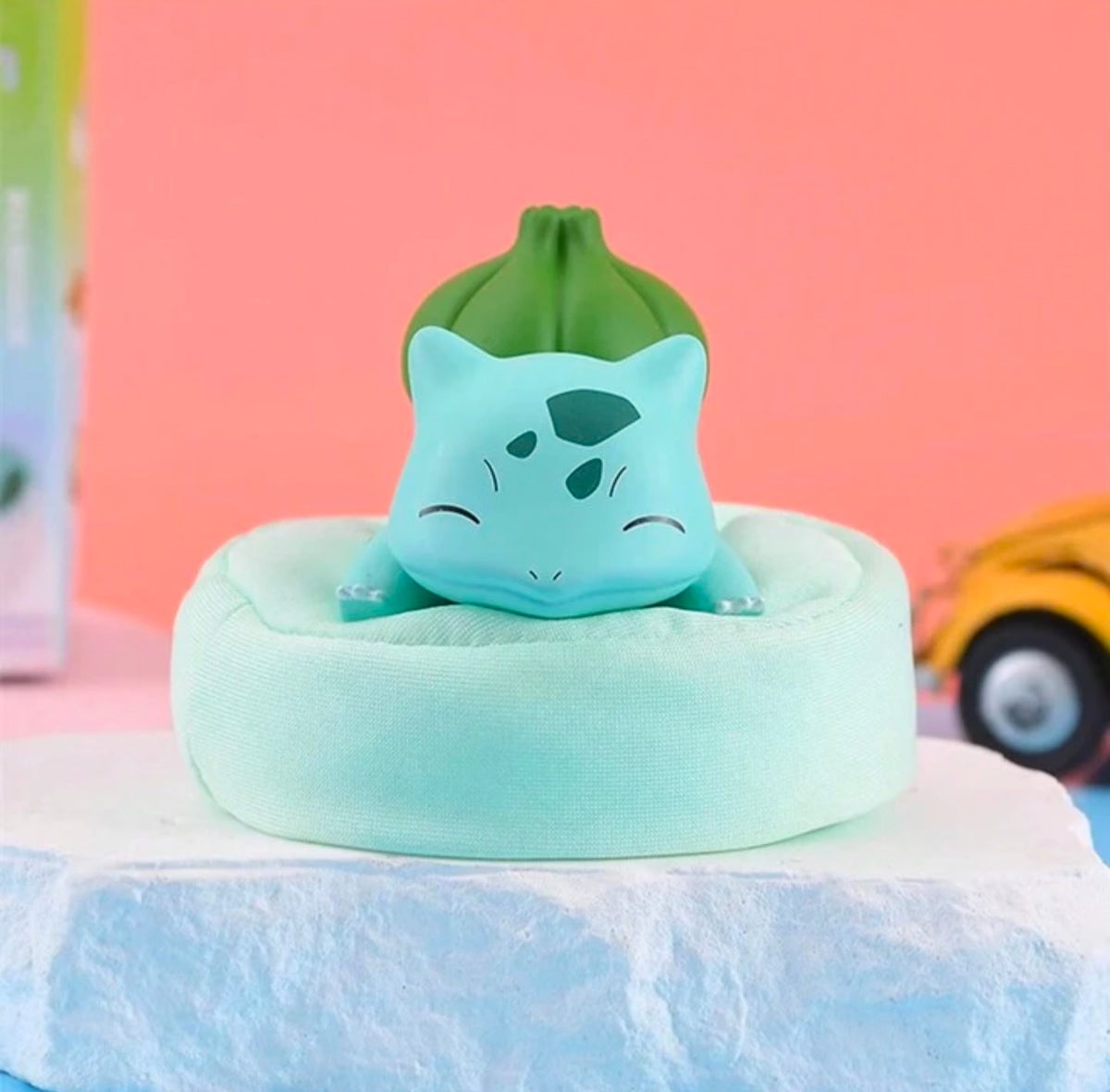 Sleeping Bulbasaur Pokémon Figurine  - 2