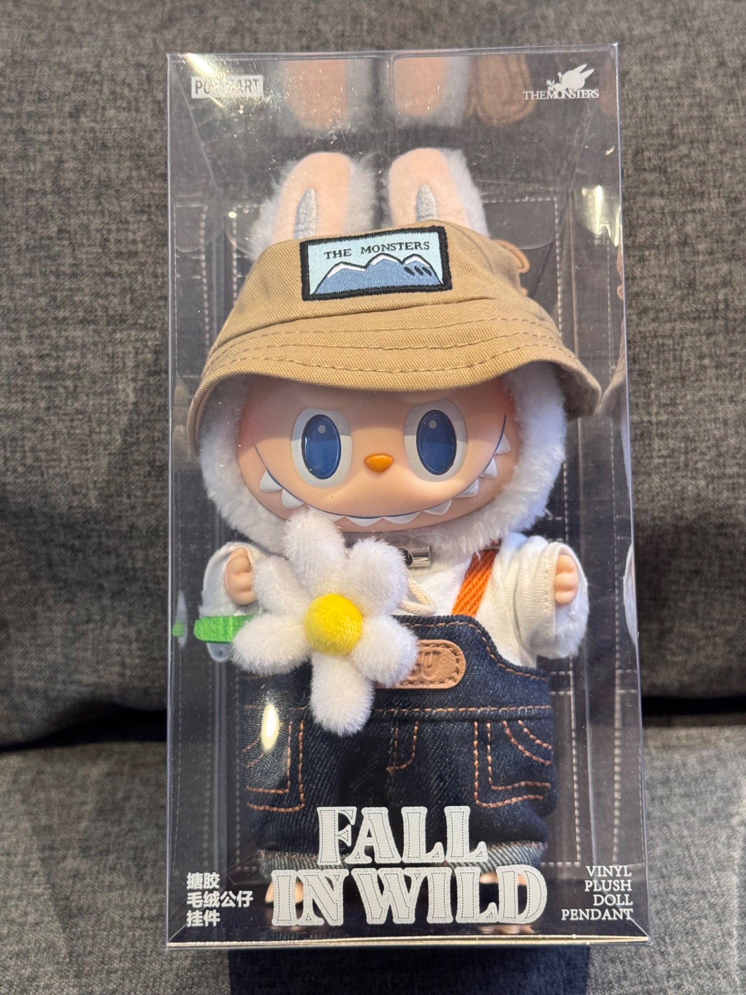 ストラップ LABUBU fall in wild Pop Mart Labubu The Monsters Fall In Wild Vinyl Plush