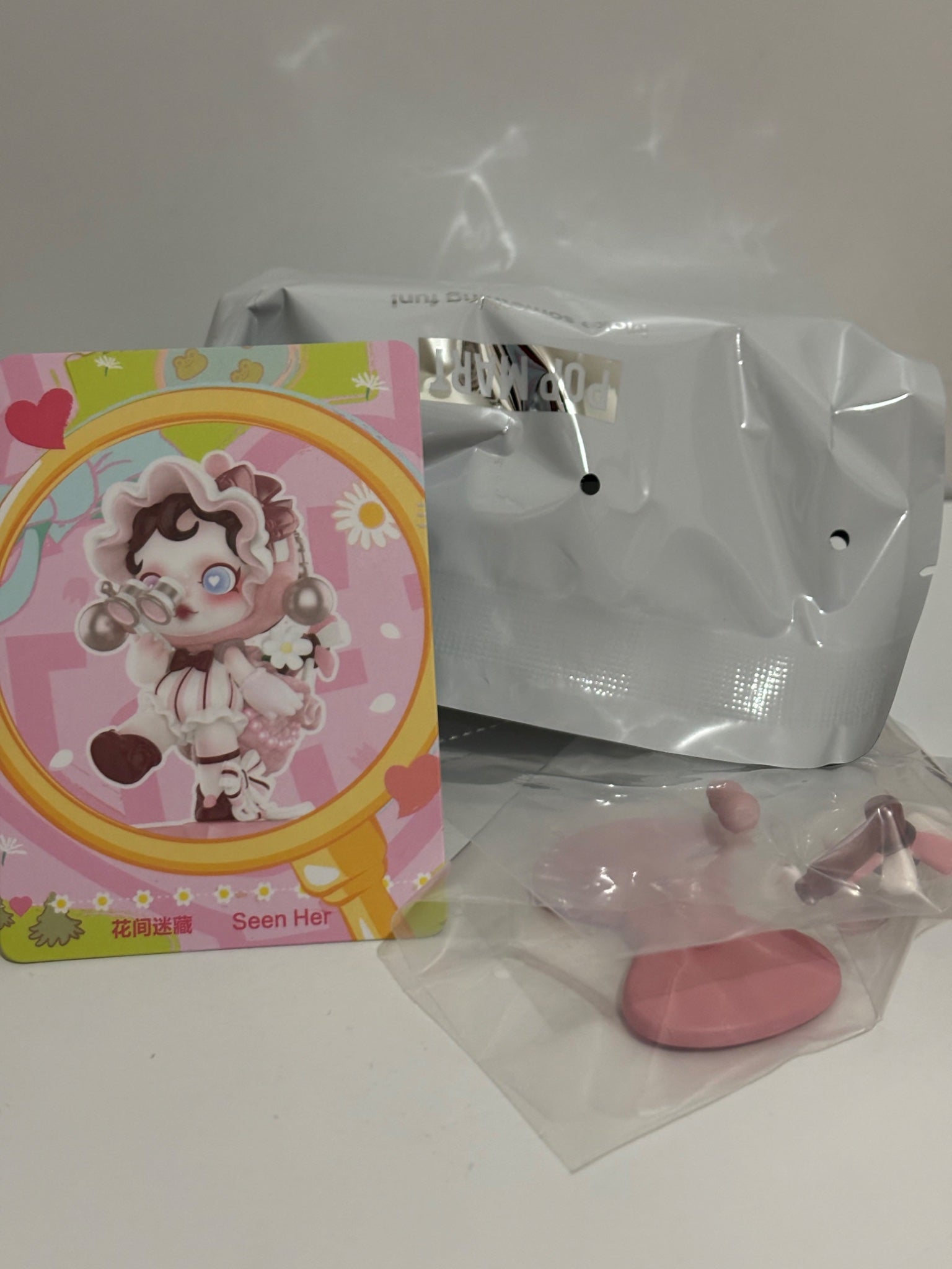 FINDING MOKOKOシリーズ【SKULLPANDA】 Seen Her Skullpanda Seen Her - Finding MOKOKO Series Figures