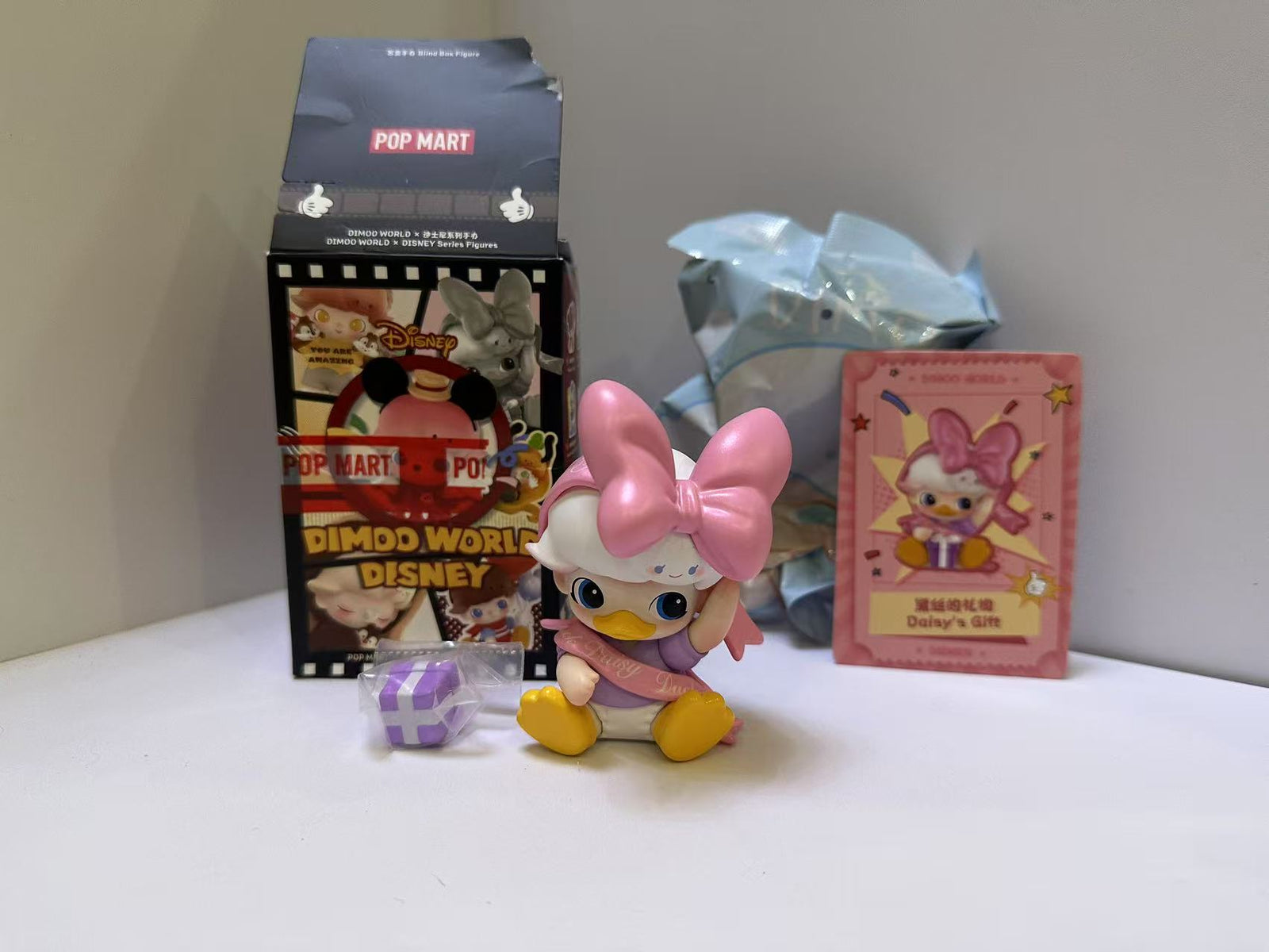 DIMOO WORLD × DISNEYシリーズ Daisy‘s Gift Pop Mart DIMOO World x Disney Series Daisy's Gift Vinyl