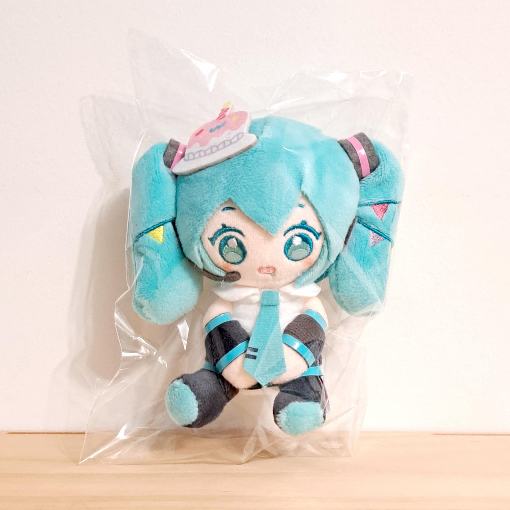 Birthday Cake - Hatsune Miku 16th Anniversary Plush - Piapro