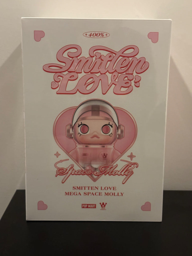 Mega Space Molly 400% Smitten Love - Mindzai Toy Shop