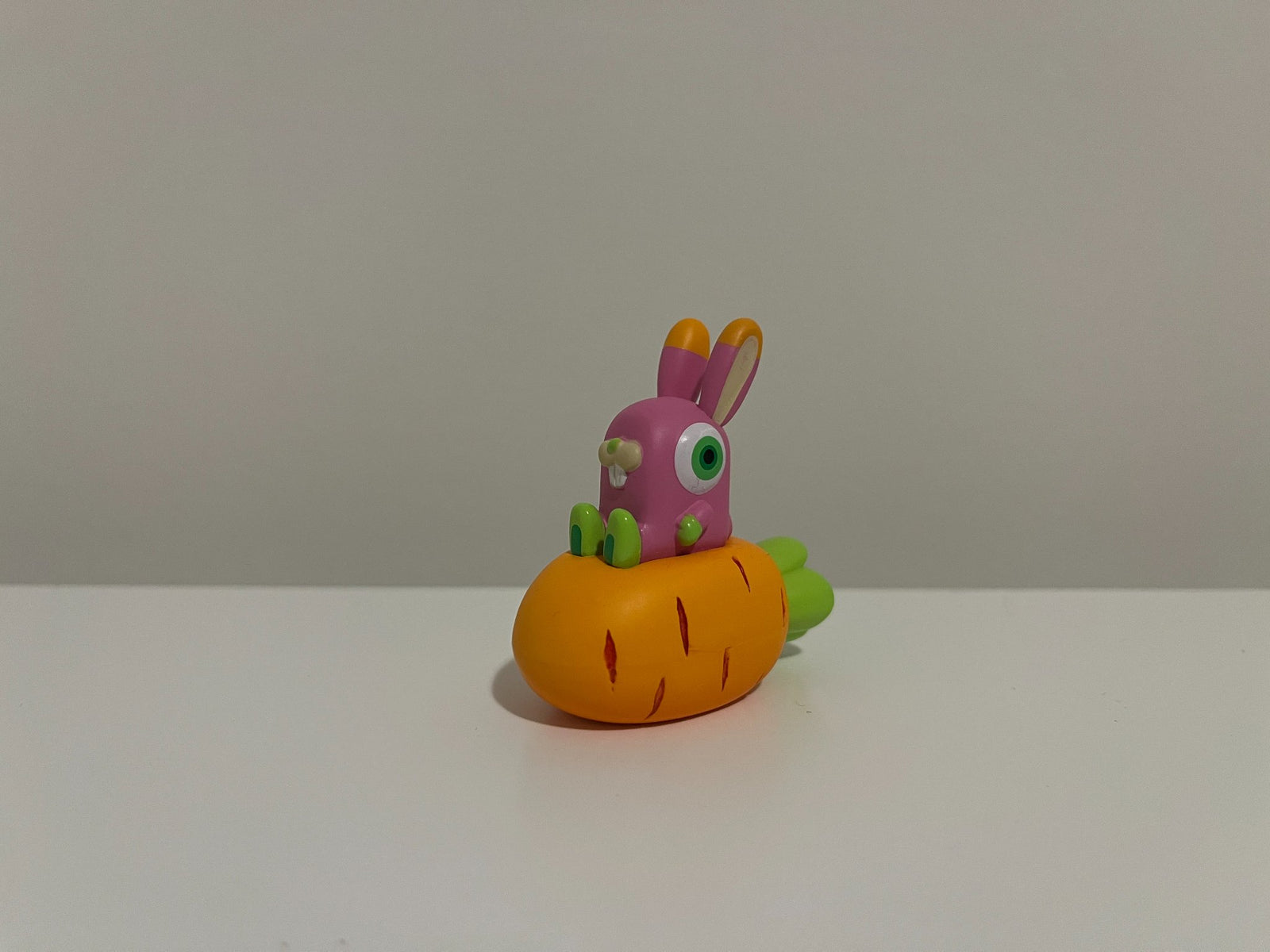 652eb54139e4ab4dc3c1b6b7_bunny-with-carrot_1746660439239.jpg