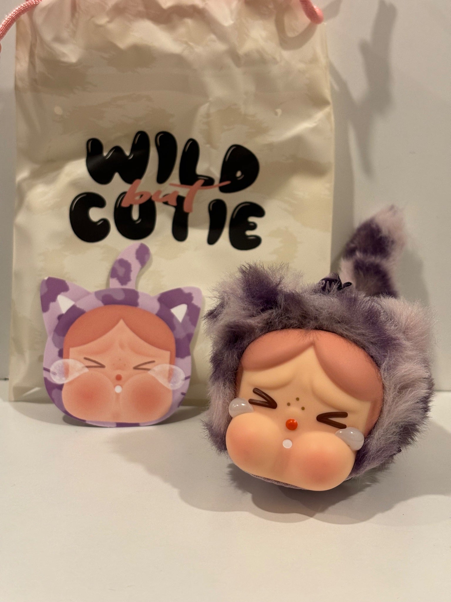 ぬいぐるみ CRYBABY WILD BUT CUTIE Deni, Neon Cutie Amazon.com: POP MART Crybaby Wild but Cutie Series - Vinyl