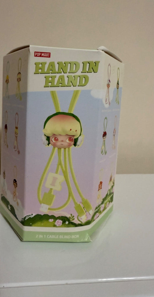 【未開封】POPMART Hand in Hand CRYBABY Falling for the Bloom (Crybaby) Hand in Hand 2-in-1 Cable