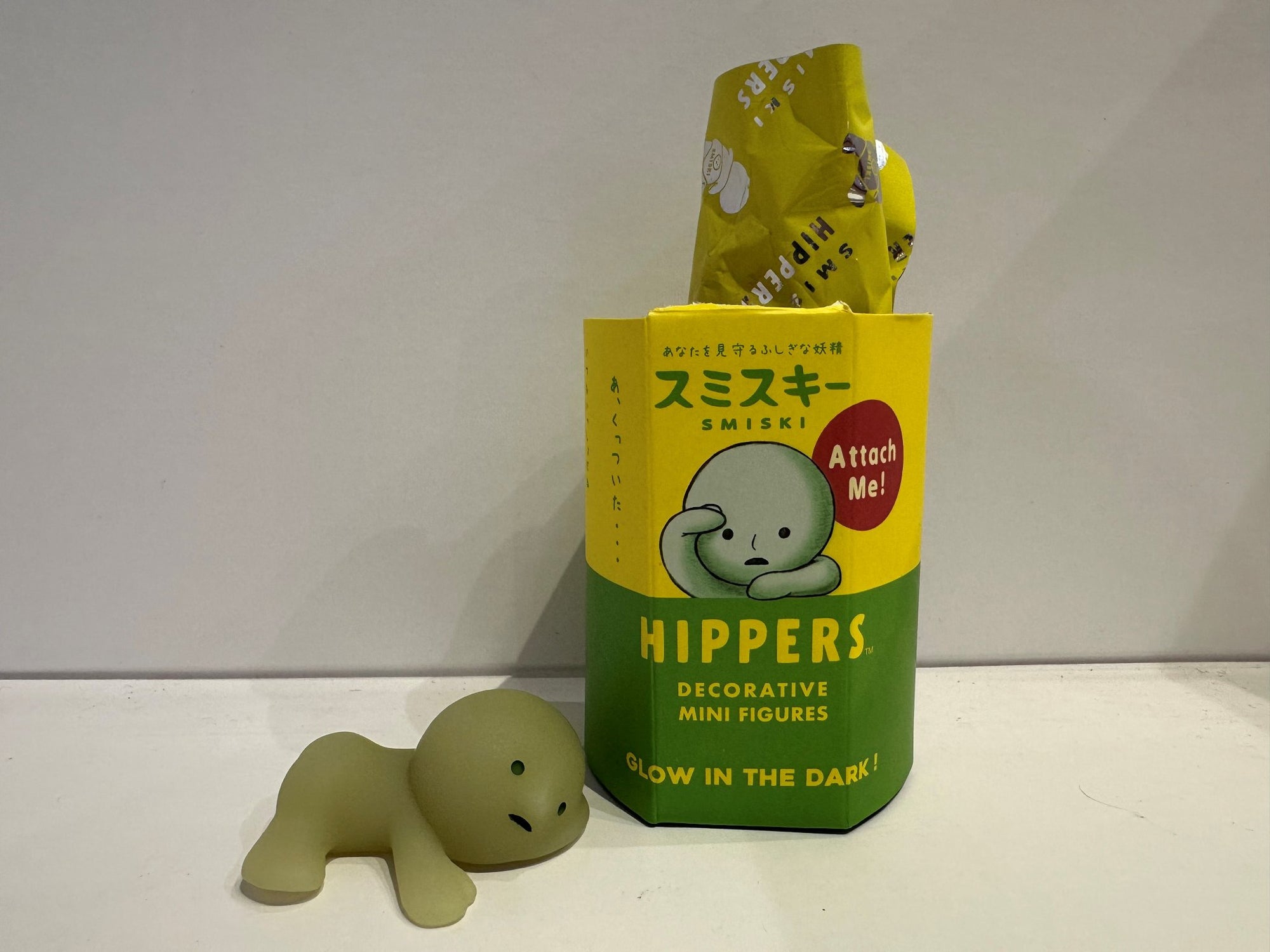 652eb54139e4ab4dc3c1b6b7_smiski-glow-in-the-dark-hippers_1752355526103.jpg