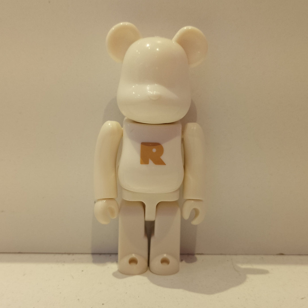 Basic R - Bearbrick Series 47 by Medicom