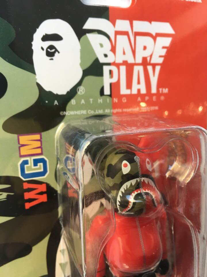 1st CAMO SHARK BE@RBRICK 100％ RED dwos6rj 1st Camo Shark Bape Bearbrick 100% - Red - Mindzai Toy Shop