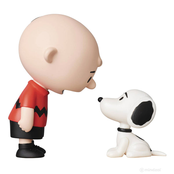 未開封　希少　UDF　PEANUTS　VAMPIRE CHARLIE BROWN Peanuts - Charlie Brown as the Halloween Vampire Figurine
