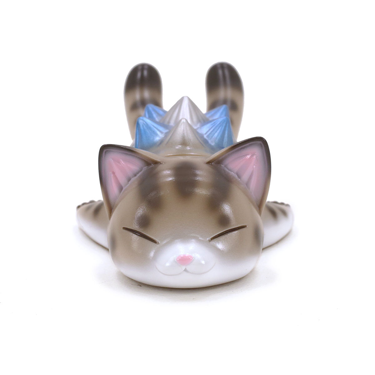 Sleeping Negora American Shorthair Sofubi Art Toy by Konatsuya