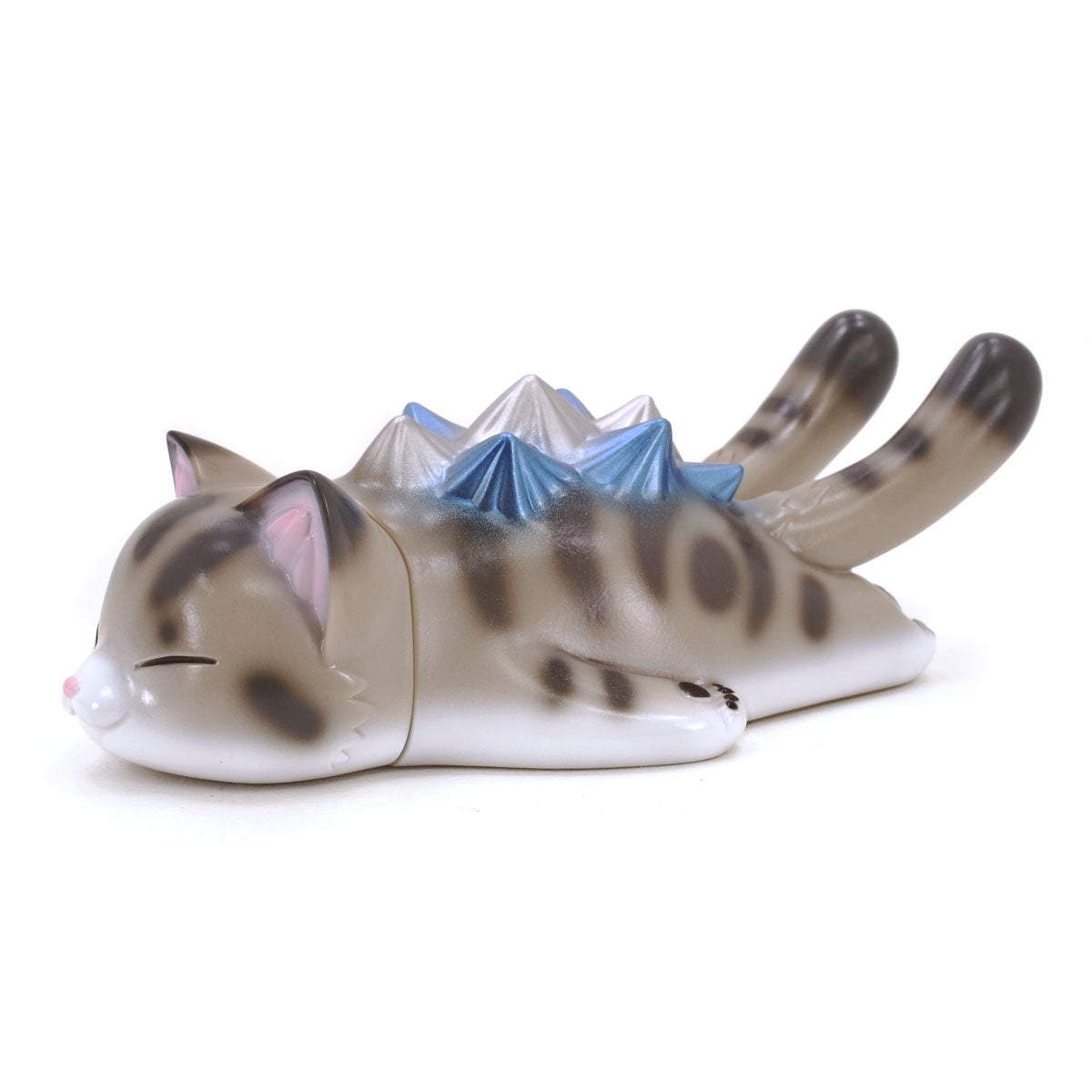 Sleeping Negora American Shorthair Sofubi Art Toy by Konatsuya