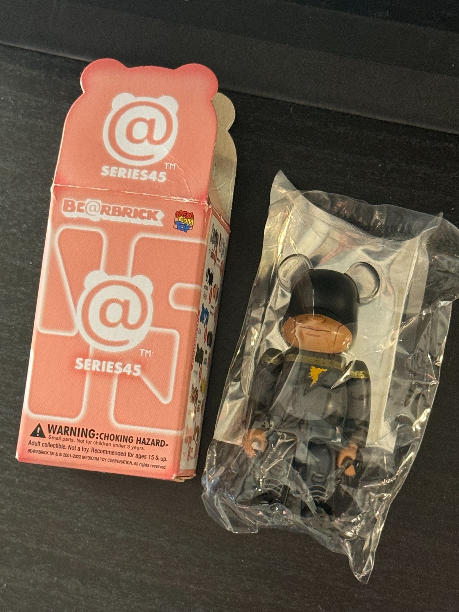 Black Adam - Bearbrick Series 45 - Medicom Toy - 1