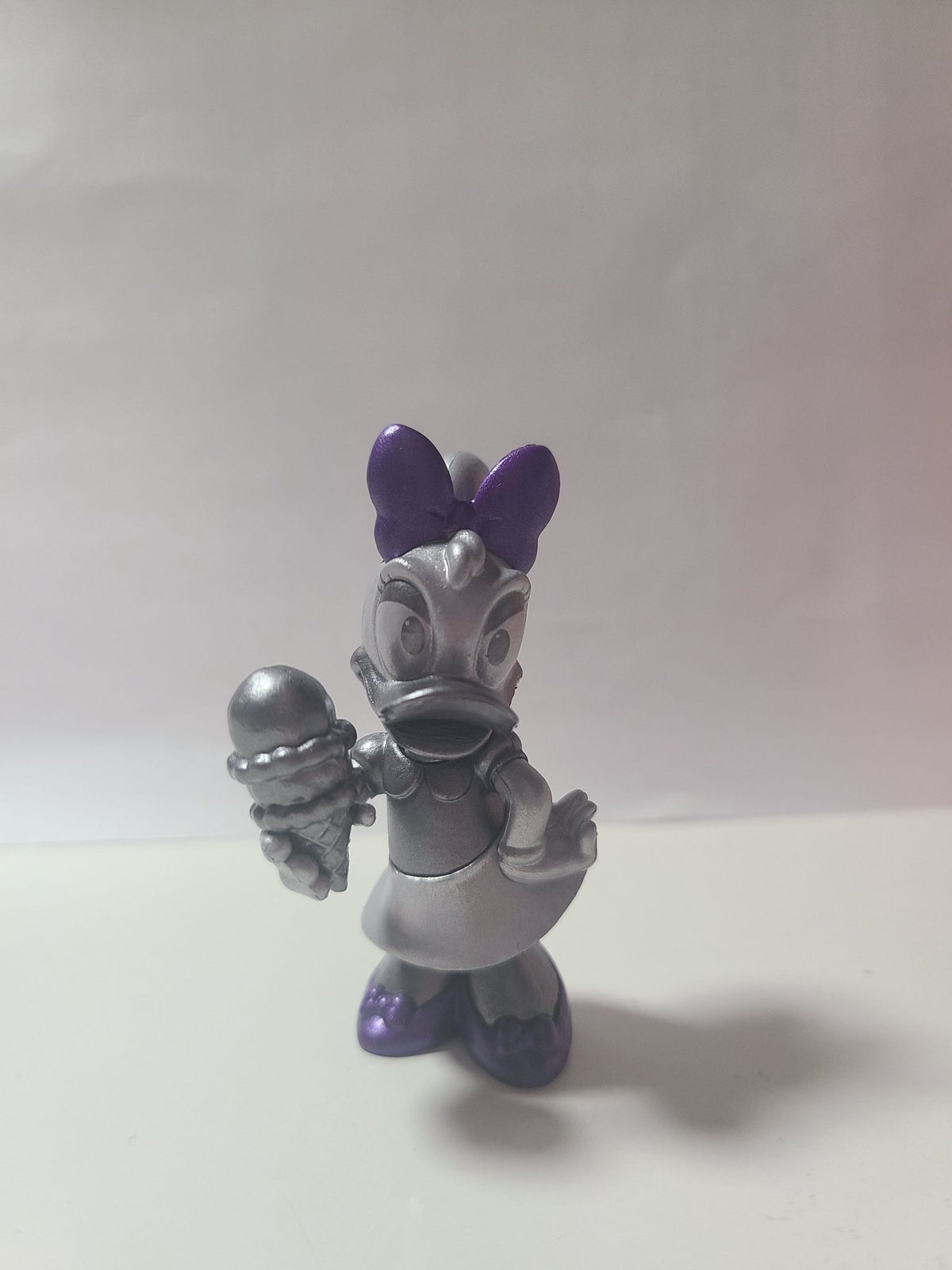 Daisy - Disney 100 Mini Collectibles Figure by Disney  - 2