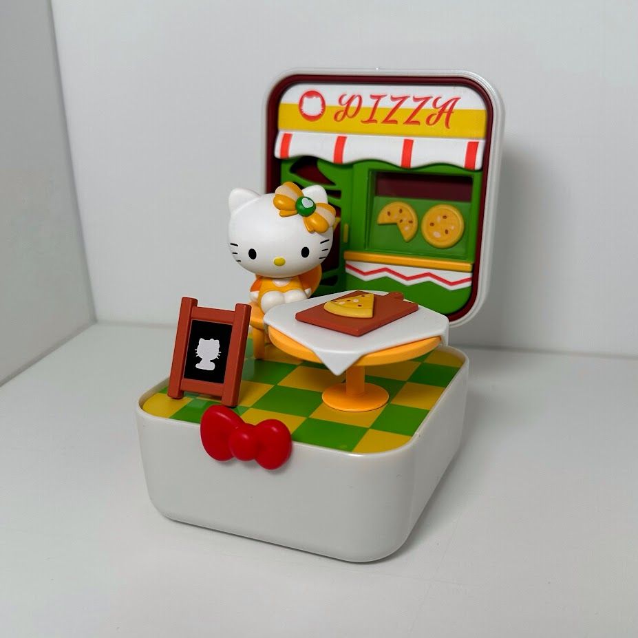 Pizzeria - Food Town Blind Box Series - Hello Kitty x POPMART - 1
