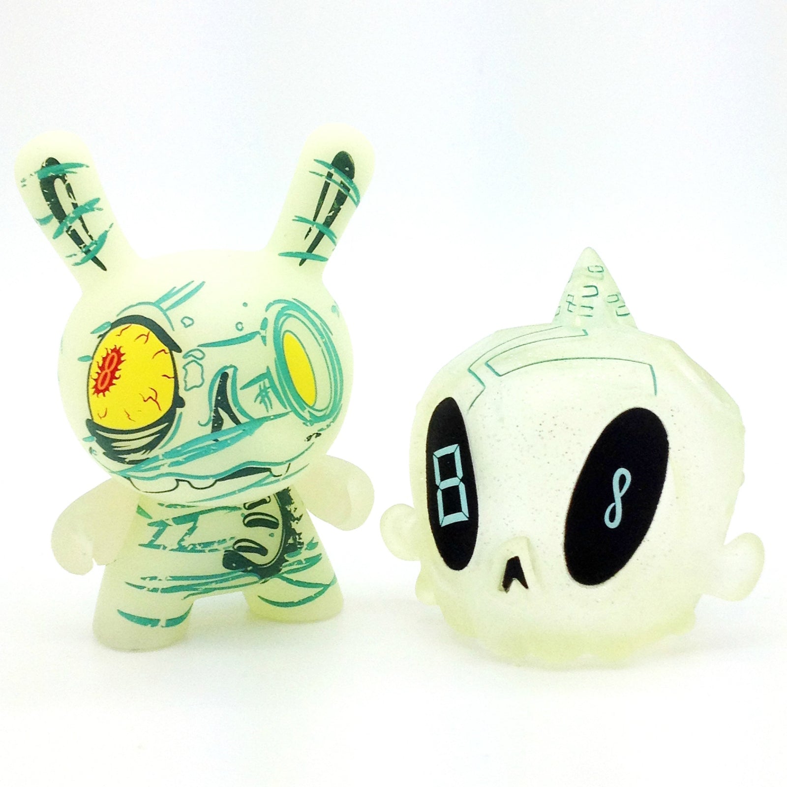 The 13 Dunny Series - The Ancient One #8 - Mindzai  - 1