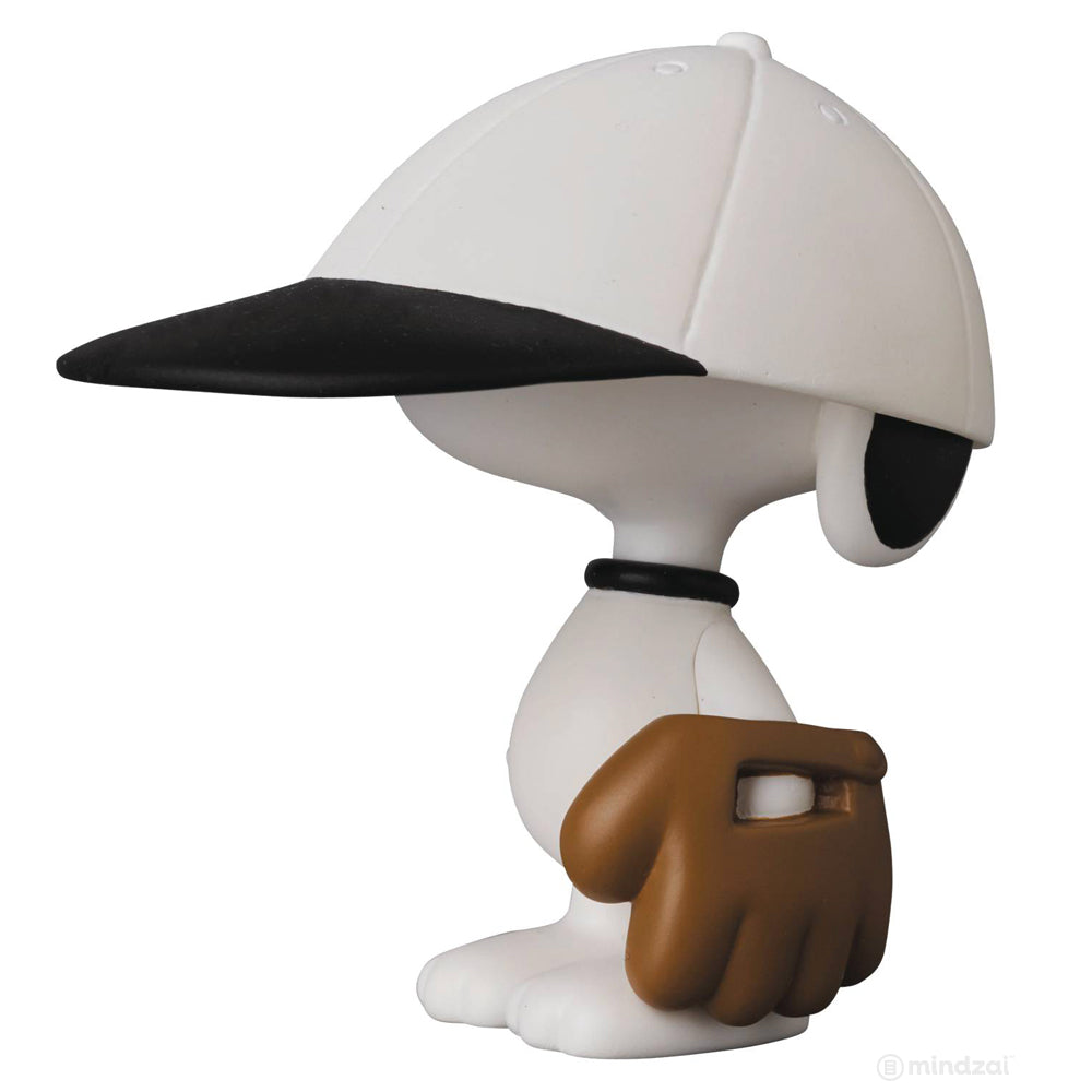 Baseball Player Snoopy UDF Peanuts Series 8 Figure by Medicom Toy