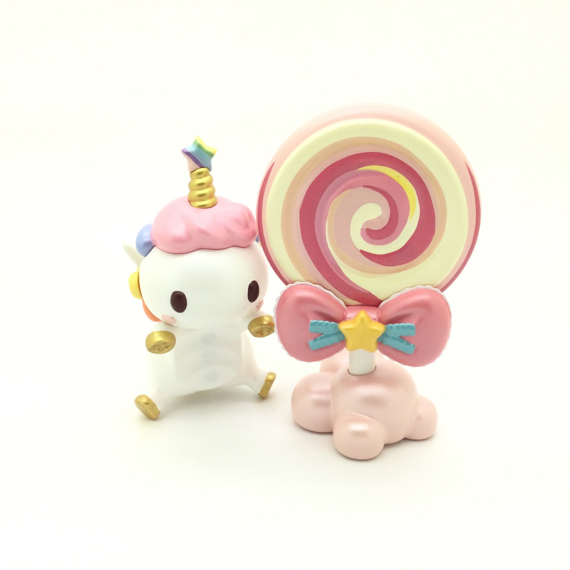 Lollipop Unicorn Ollie Art Toy Figure by Himotchi Toys
