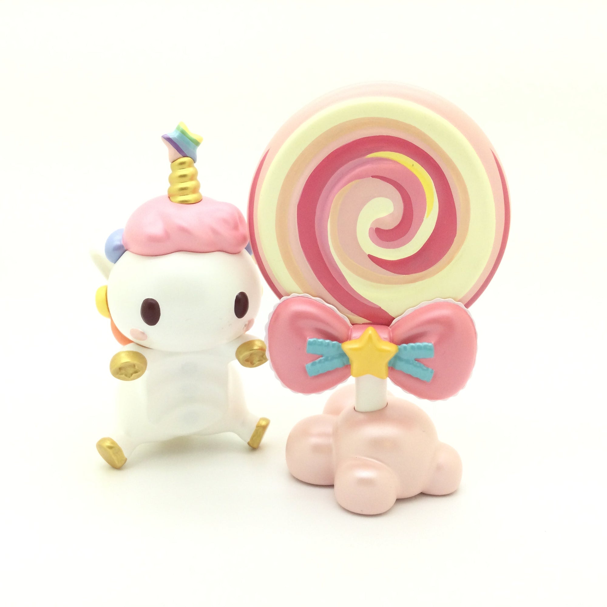 Lollipop Unicorn Ollie Art Toy Figure by Himotchi Toys