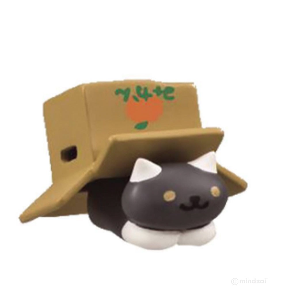Neko Atsume: Kitty Collector Series 3 - Socks and the Corrugated Carton