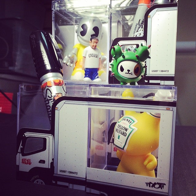 Box Truck Pen Holder by TYOToys - Mindzai  - 1