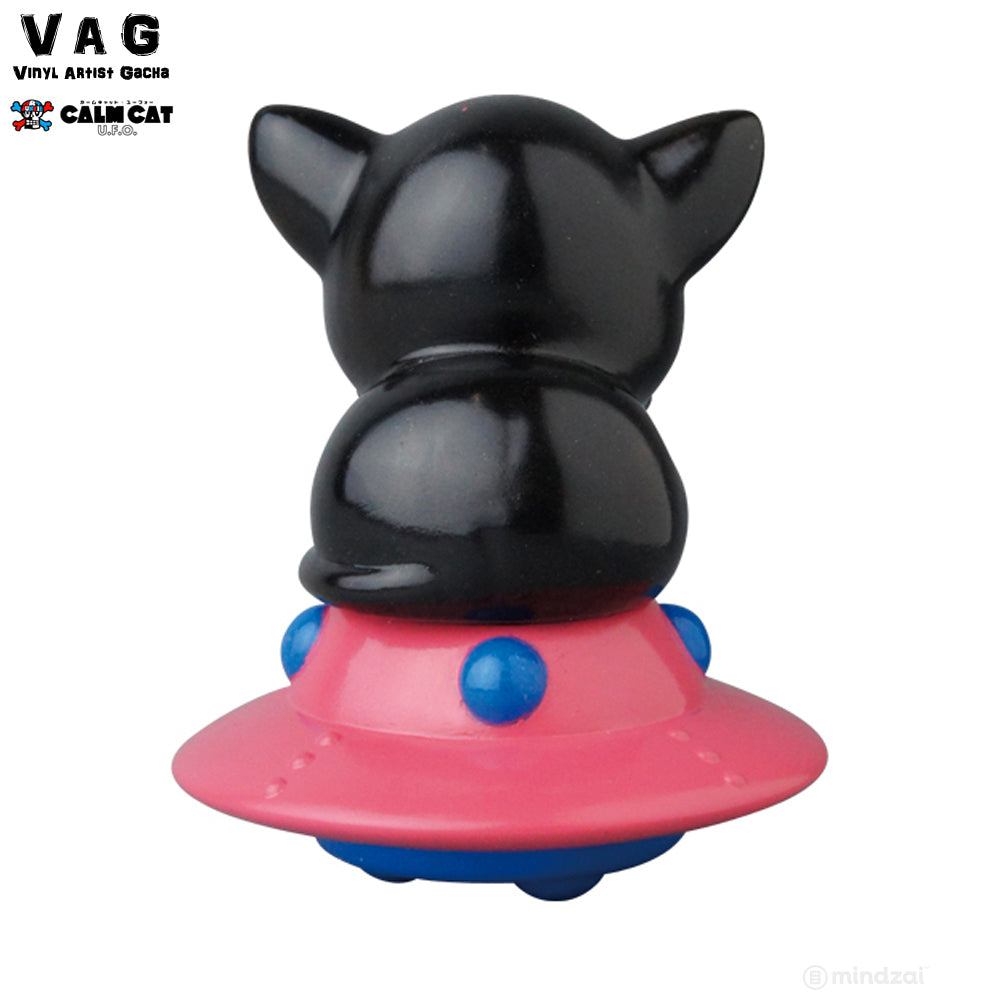 Calm Cat UFO by Art Junkie x Vinyl Artist Gacha (VAG) Series 17