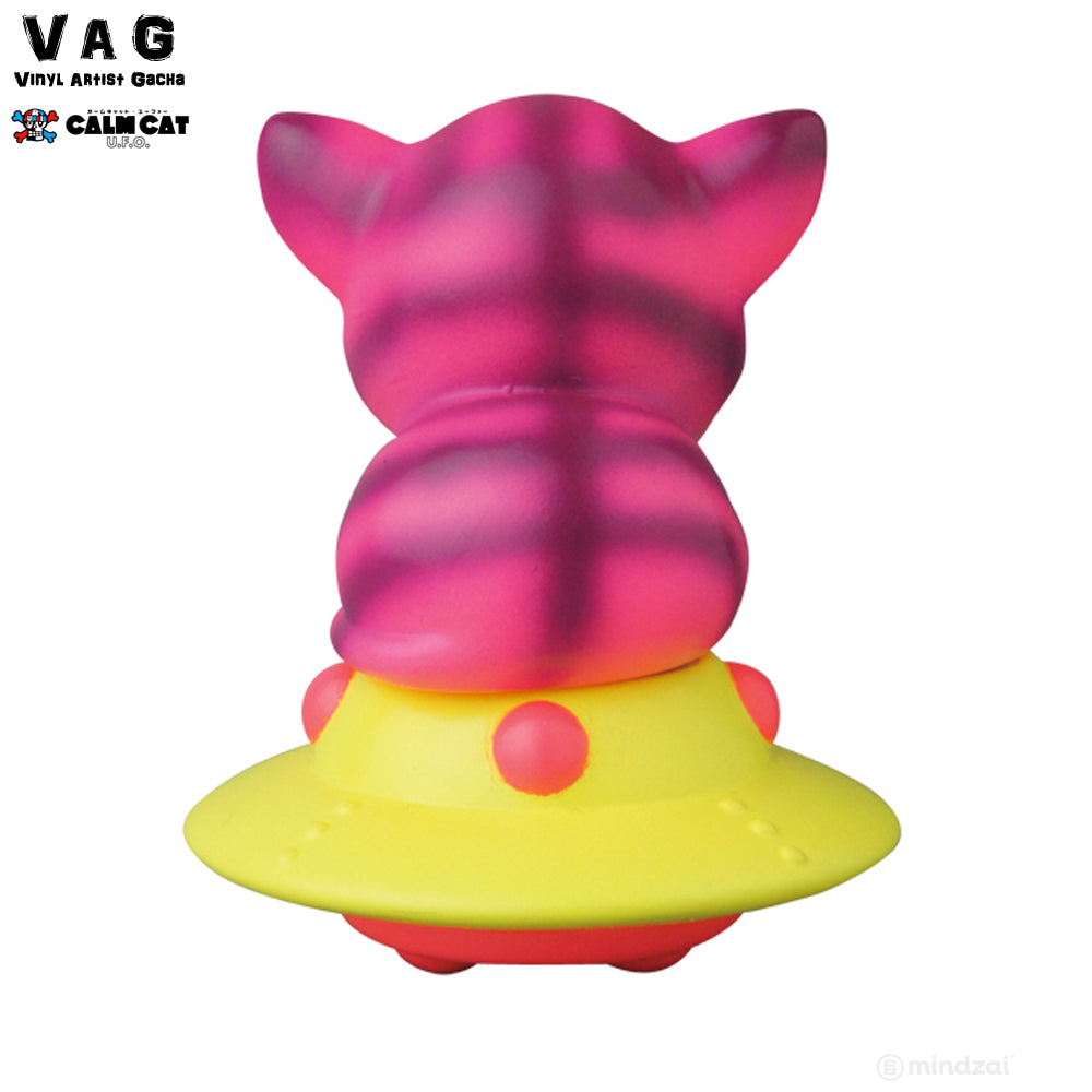 Calm Cat UFO by Art Junkie x Vinyl Artist Gacha (VAG) Series 17
