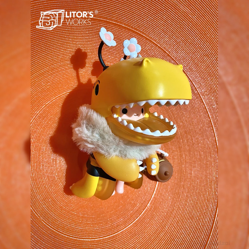 Umasou! Honey Bee Art Toy Figure by Litor's Work