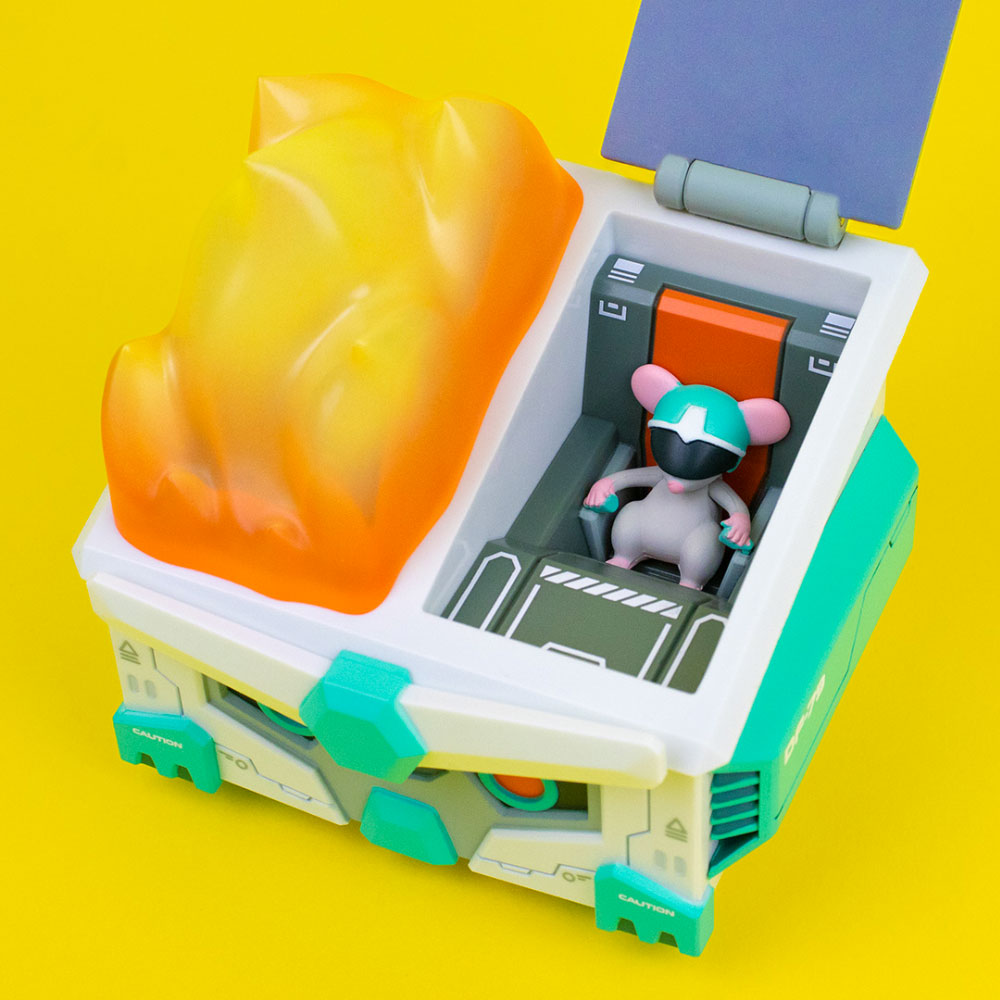 Mecha Dumpster Fire DF-79 Vinyl Figure by 100% Soft