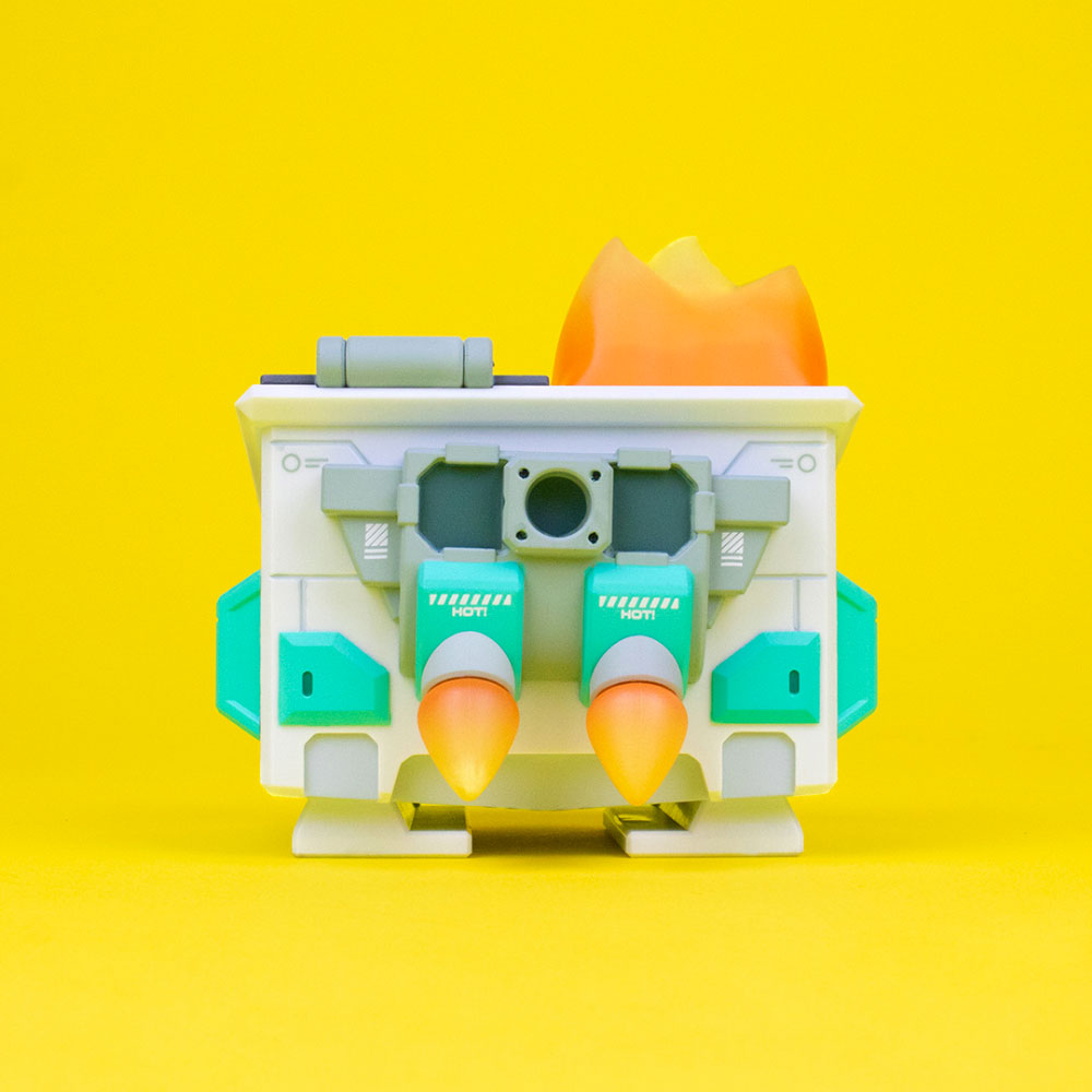 Mecha Dumpster Fire DF-79 Vinyl Figure by 100% Soft